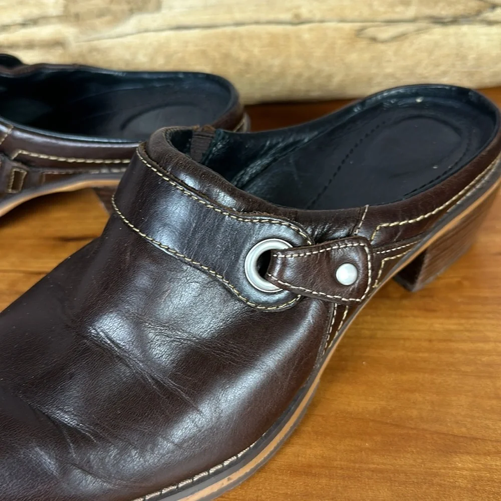 Redwing Brown Leather Mules/ Clogs - Picture 3 of 9